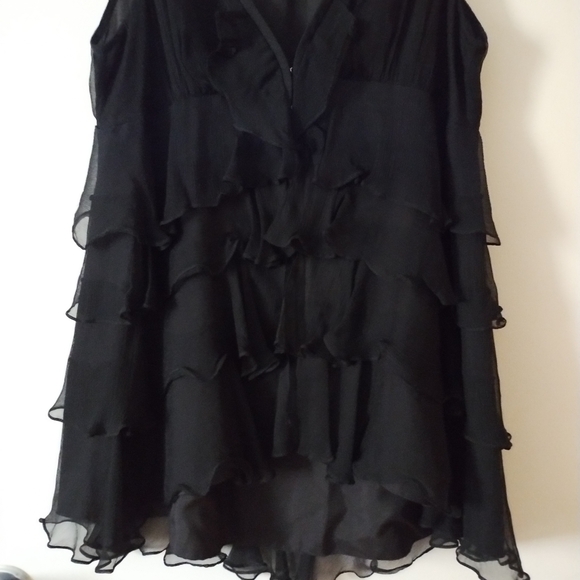 Elizabeth & James The Row Black Silk Tiered Ruffles Top M - Picture 3 of 5